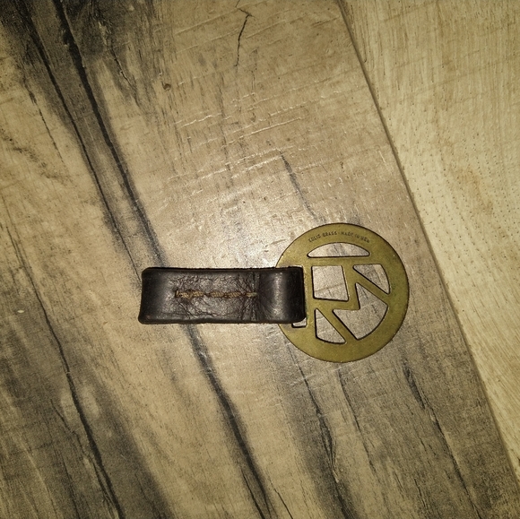 The Marlboro Brand Leather and Brass Keychain - Picture 3 of 4
